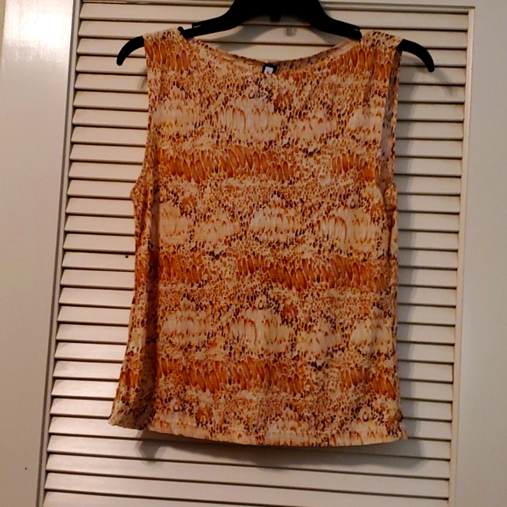 FOREVER 21 SLEEVELESS TANK TOP